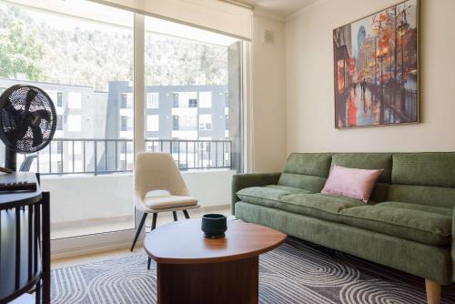 Chic Providencia Apt 2BR 2BA Sleeps 5