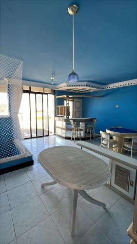 Guestroom, Ed Saint Thomas, apto 63 - Guaruja SP near Subway