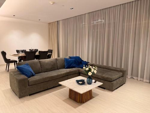 Luxury Bluewaters Residence - main image