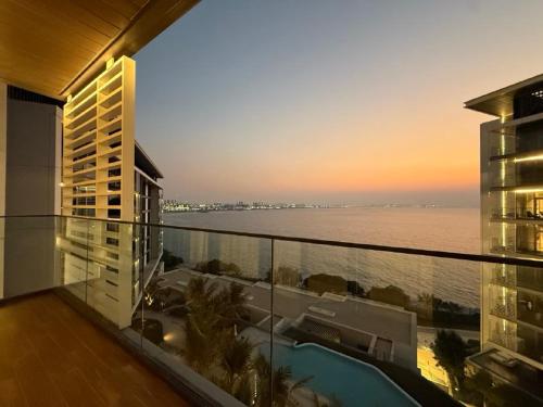 Luxury Bluewaters Residence - image 9