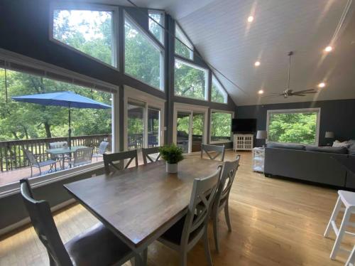 River Relaxation | Riverfront Home| Winchester in Athens