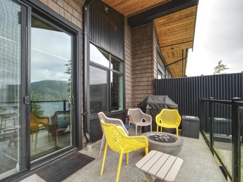 Oceanfront Marina & Mountain views- pet friendly in Port Renfrew (BC)
