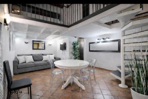 Via dei Cestari loft, Roma