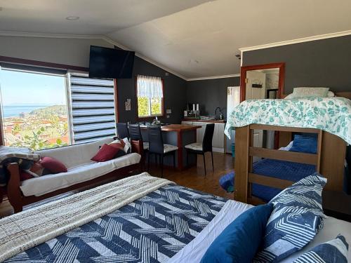 Hostal y Cabanas Mirando al Mar - Puerto Varas