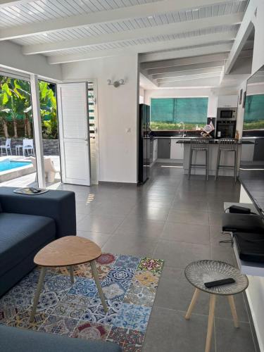 Swimming pool, Villa Fleur de Lys MAE in Morne-A-l'Eau