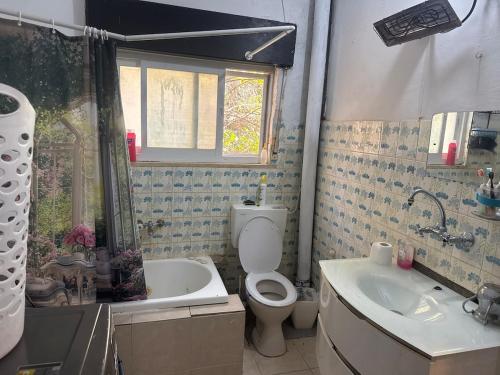 Boutique in Mevaseret Zion to feel like you will drown in 메바세레트 지온