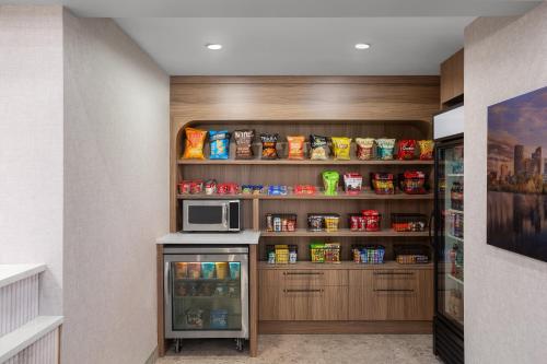 Hampton Inn By Hilton Calgary Downtown - image 5