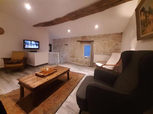 Village house in Luberon in Pertuis