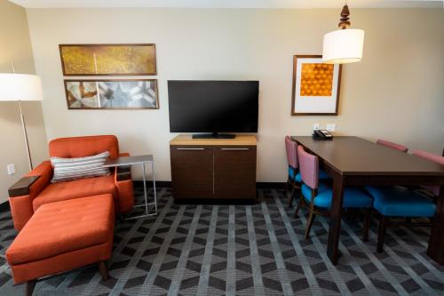 TownePlace Suites Irvine Lake Forest in Lake Forest, USA