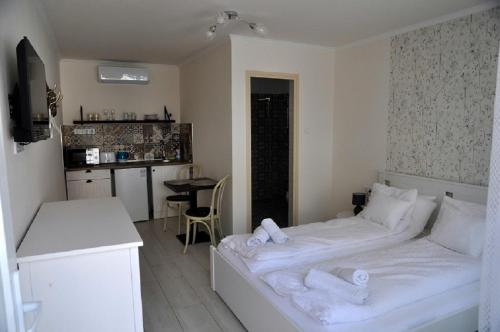 River Apartment 2