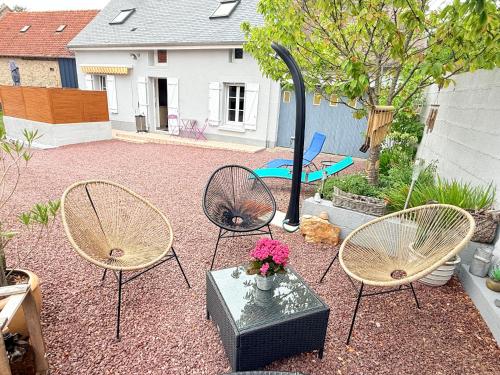 Petite maison dans la manche in Lessay