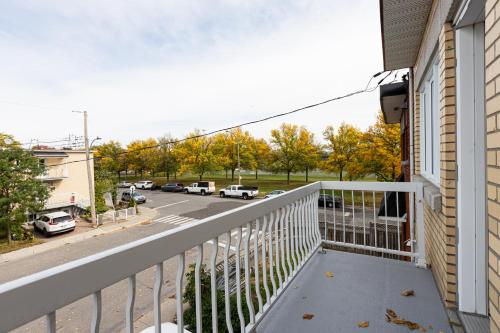 2CAC renover, tranquille, pres du parc, commodites et activites in Villeray-Saint-Michel-Parc-Extension