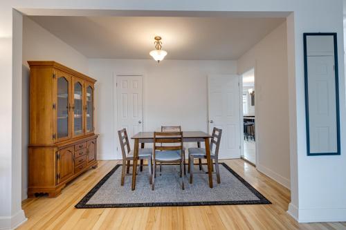 2CAC renover, tranquille, pres du parc, commodites et activites in Villeray-Saint-Michel-Parc-Extension