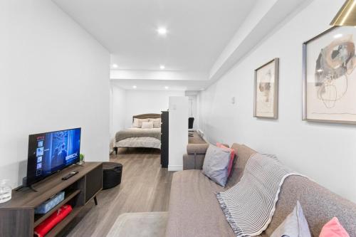 NEW LOFT -WIFI -Quiet -Tohu -Easy Transit -Park – khách sạn tại Villeray-Saint-Michel-Parc-Extension