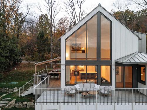 Wild Pond Villa in Mansonville (QC)