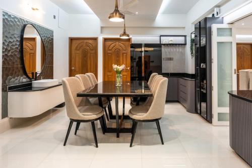 Beachfront Holiday Home - image 3