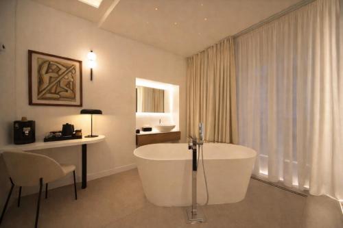 Einrichtungen, Mamalu - Corso Umberto 35 in Molo Beverello