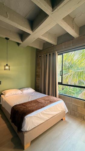 Aira Hotel in โกเวนัส