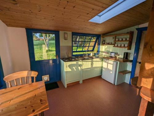 Jay's Cabin in Castlehaven