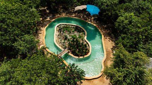 Spazi Ha Glamping & Cenote in Tikuch