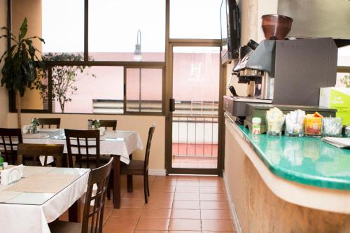 Restaurant, Hotel Novo in Merced