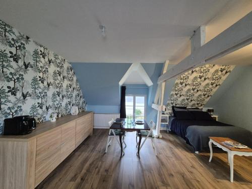 virtuve, Normandy Couple Getaway with Garden in Ancteville