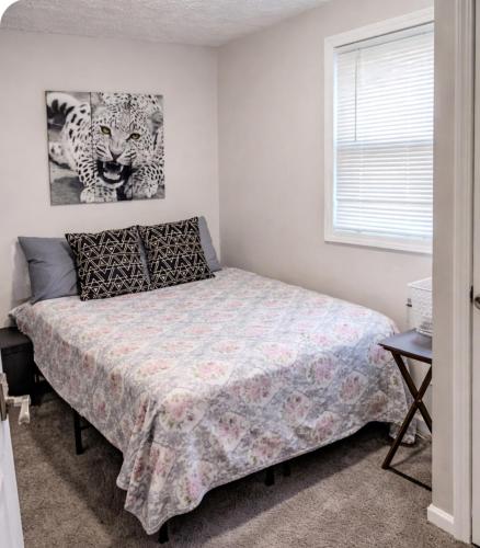 Cozy Small Private Room 3 on McDaniel Street in Pittsburgh