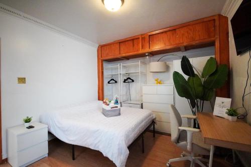 Private Studio Near NYC - Easy Commute & Workspace in Guttenberg (NJ)