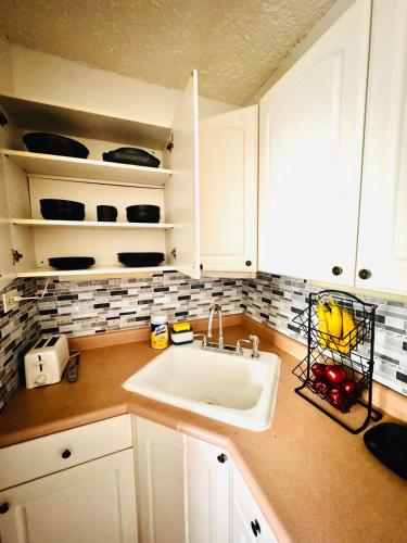 Private Studio Near NYC - Easy Commute & Workspace in Guttenberg (NJ)
