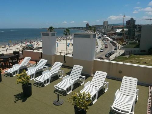 Hotel Boutique Bakari Located in Barrio Los Angeles, Hotel Boutique Bakari is a perfect starting point from which to explore Piriapolis. Both business travelers and tourists can enjoy the propertys facilities and services