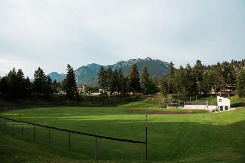 Radium Park Lodge