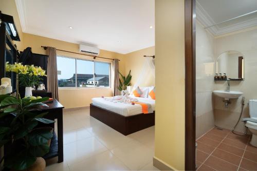 room detail thumbnail 1