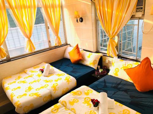 room detail thumbnail 0