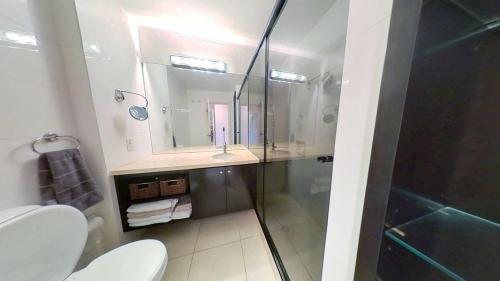 Espectacular apartamento en Parada 19 Playa Mansa 3 Dormitorios - image 2