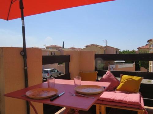 Studio rénové avec mezzanine, proche plage et commerces, parking privé - FR-1-529-307