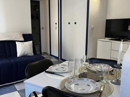 T2 confortable à 50m de la plage avec loggia - FR-1-696-74