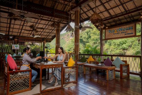 The Float House River Kwai Resort Kanchanaburi