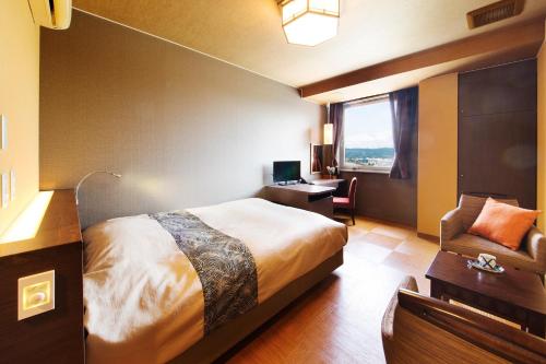 Double Room with Small Double Bed - Non-Smoking