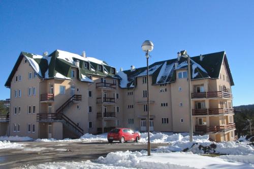 Hotellet från utsidan, Apartments Varga in Divcibare