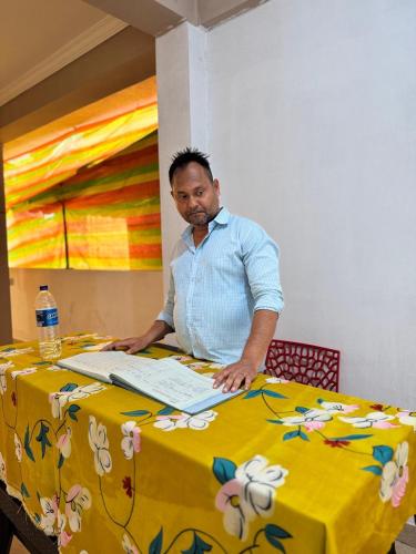 Saichha Guest House - image 2