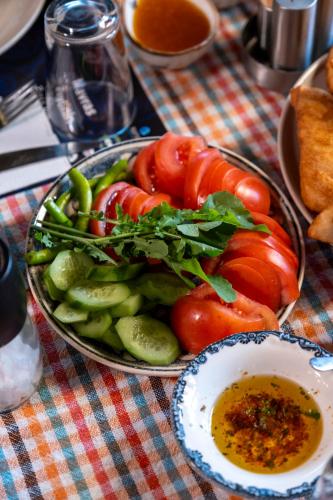 Mavras Tas Odalar - Kucukkuyu