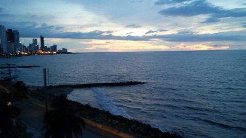 Apto en Cartagena Ed Puerto Azul Vista al Mar
