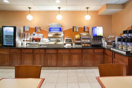 Holiday Inn Express Hotel & Suites Cleveland-Streetsboro by IHG in Streetsboro, USA