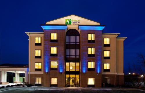 Holiday Inn Express Hotel & Suites Cleveland-Richfield by IHG in Brecksville, USA