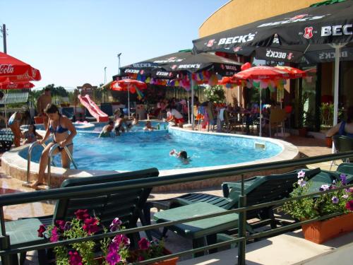 Bazén, Hotel Varvara in Varvara