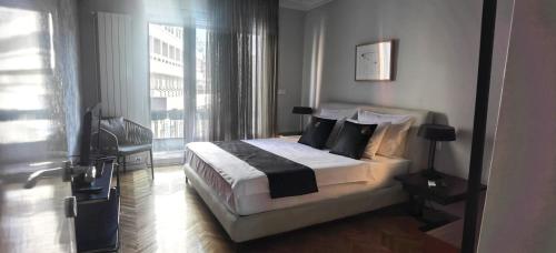 Nice Two Bedroom Apartment with FREE Parking