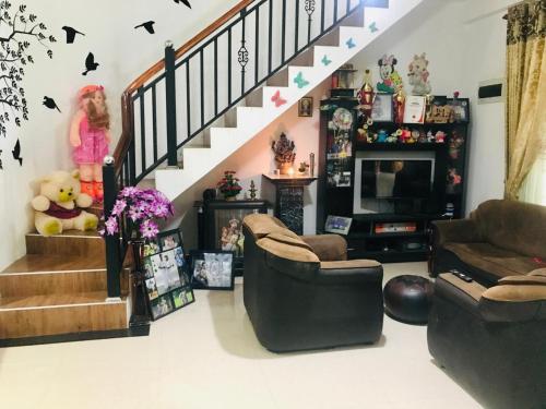صالة مشتركة/ منطقة التلفزيون, Shanu home stay in تانجالا