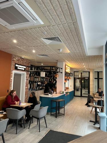 Restaurant, 238 Kennington Lane International Students House Vauxhall in Lambeth