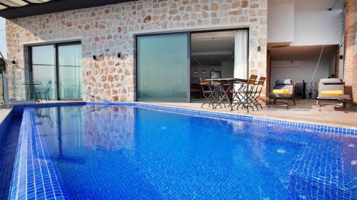 Kördere 1 bedroom secluded villa with private pool heated pool hot tub - image 4