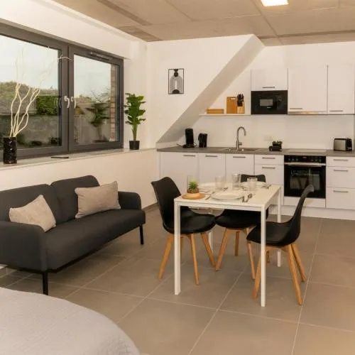 Modern Worker Apartment near Kleve with 3 Single Beds in Bedburg Hau, Deutschland